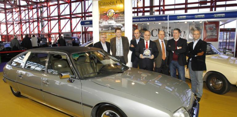 El Citroën CX recibe el “Golden Car of the Year”,