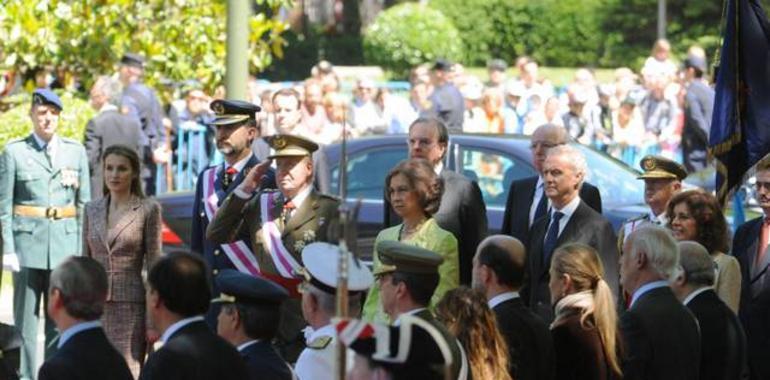 SS.MM. los Reyes y SS.AA.RR. los Príncipes de Asturias presiden el Día de las Fuerzas Armadas