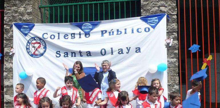 La consejera defiende el currículo del asturiano en Primaria frente al ataque del PP a la llingua
