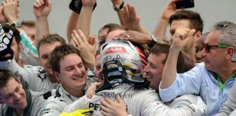 #Lewis #Hamilton es nuevo #campeón del #mundo de F-1 tras ganar en Abu Dhabi 