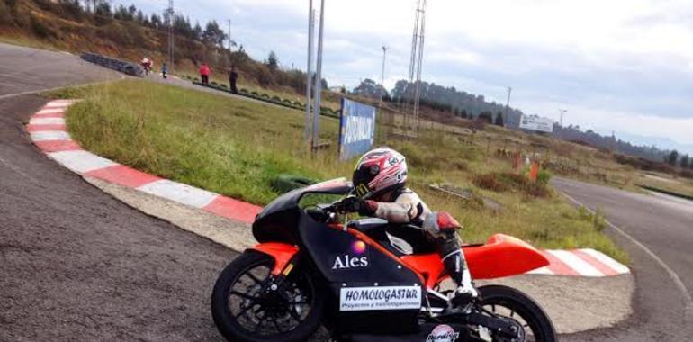 Pablo Herrero sube a Moto4 y correrá en la prueba del mundial en Cheste