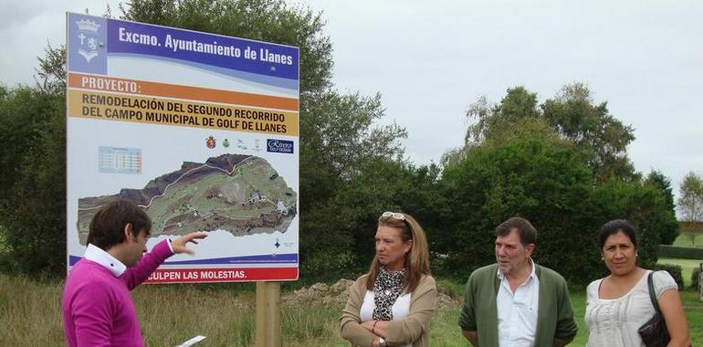 La Alcaldesa visita las obras del campo municipal de golf de Llanes, presupuestadas en 373.010´37 €