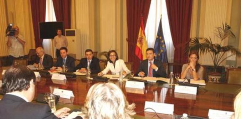 Aguilar ofrece a las autonomías un pacto que fije una posición común sobre la PAC 