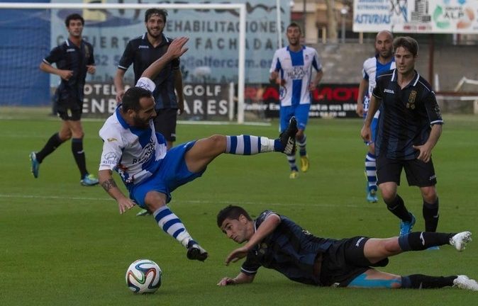 El Oviedo se crece ante las adversidades