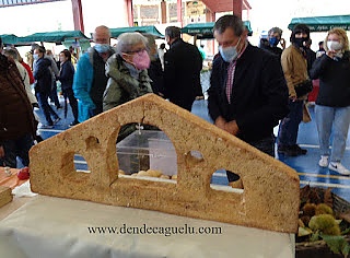 El puente romano de Cangas de Onís, replicado en queso.