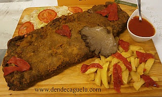 Cachopo, el plato de carne asturiano de moda en España.