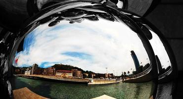 Esferas. Ria de Bilbao.