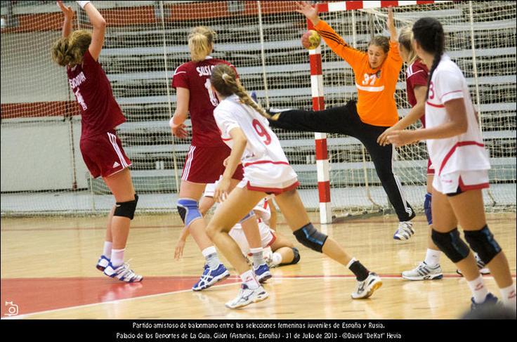 FOTOGALERÍA. Amistoso Balonmano Femenino Juvenil: España - Rusia