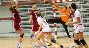 FOTOGALERÍA. Amistoso Balonmano Femenino Juvenil: España - Rusia