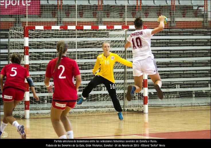 FOTOGALERÍA. Amistoso Balonmano Femenino Juvenil: Rusia - Noruega