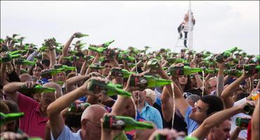 FOTOGALERÍA. Record Guiness de Escanciado Simultáneo de Sidra en Gijón