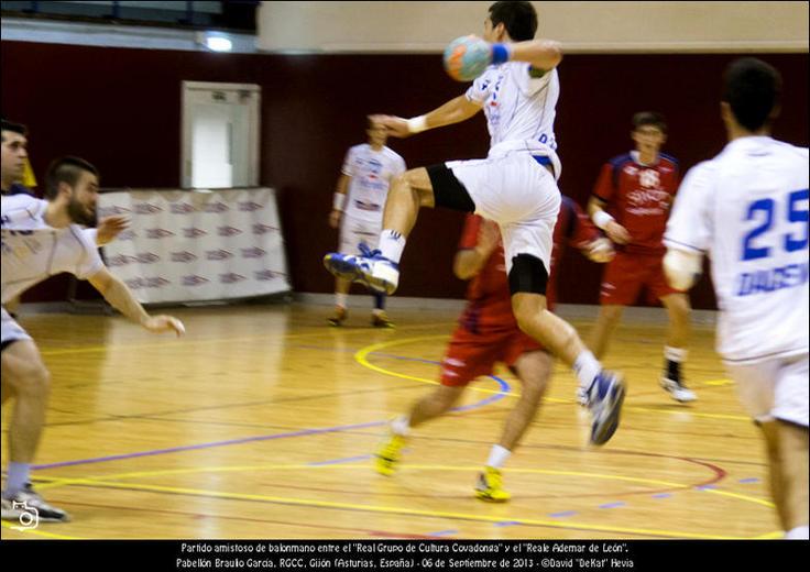 FOTOGALERÍA. Amistoso Balonmano: RGCC - Ademar León