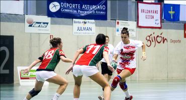 FOTOGALERÍA. Balonmano. Div. Honor Plata Fem. BM Gijón - Solla y Cia Chapela