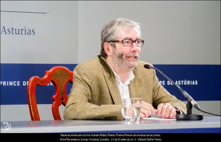 FOTOGALERÍA. Premios Príncipe de Asturias. Rueda de prensa de A.Muñoz Molina