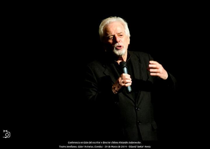 FOTOGALERÍA. Conferencia de Alejandro Jodorowsky