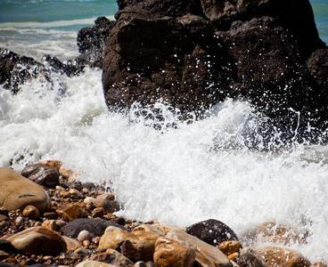 La fuerza del mar en Morís