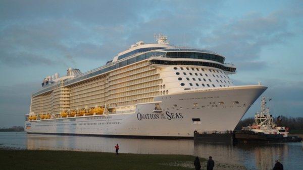 El flamante Ovation of the Seas, de Royal Caribbean, llegará el 24 a Gijón