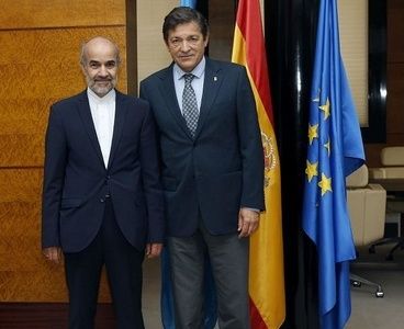 Reunión del presidente de Asturias y el embajador de Irán