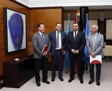 Reunión del presidente Principado con las Cámaras de Comercio Asturias