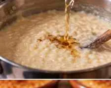 Añadiendo la reducción de sidra al arroz con leche