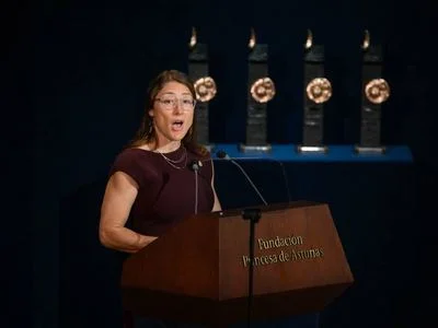 La astronauta estadounidense, durante su discurso. Imagen facilitada a Asturias Mundial.