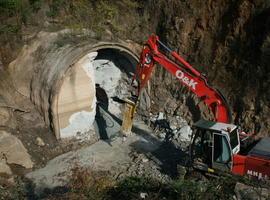 Calado del túnel para evacuación de aguas en Bueño en las riadas