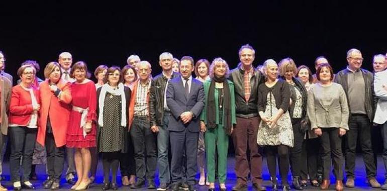 Asturias agradece su esfuerzo y entrega a los docentes jubilados 