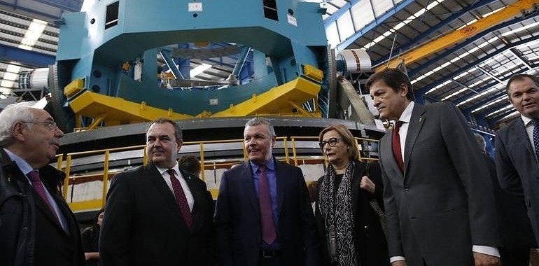 Javier Fernández visita Asturfeito tras concluir su trabajo para el mayor telescopio del mundo