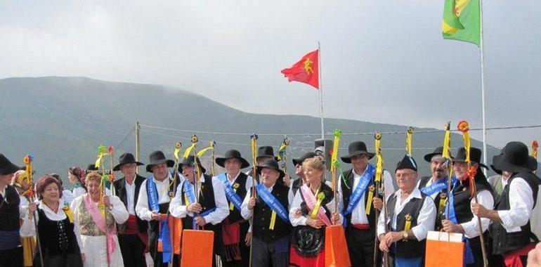 El III Foro de Cultura Vaqueira, en Salas y Tineo