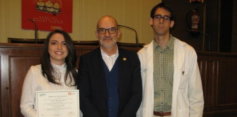 Una cirujana maxilofacial y un oftalmólogo, Premios de Investigación Final de Residencia