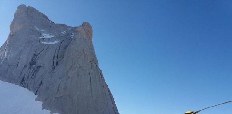 Fallece un escalador al caer en el Uriellu, Cabrales