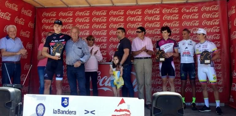 Los ciclistas del MMR Academy en San Emiliano y Sama Langreo