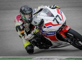 Top Ten para Adri#77 en la segunda de la Copa Honda CBR 300