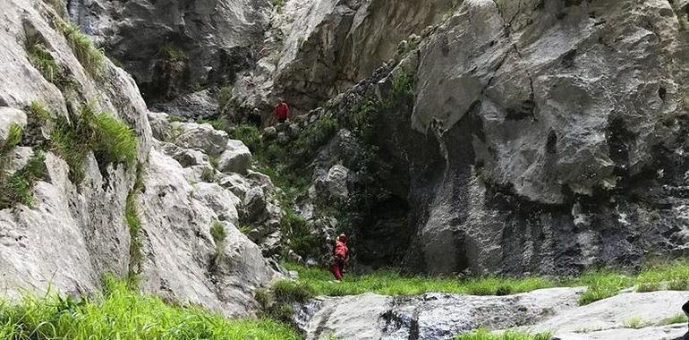Fallece una mujer al caer en la ruta del Cares, en Cabrales