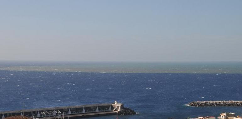 La erupción volcánica eleva la alarma en El Hierro a semáforo rojo, nivel 1