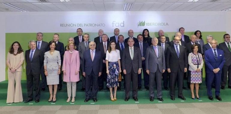 S.M. la Reina preside la reunión del Patronato de la Fad