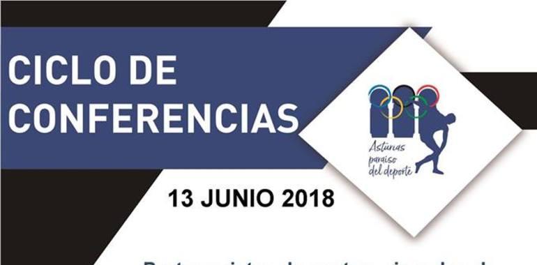Pepu Hernandez entrega los premios del "Asturias, Paraíso del Deporte"