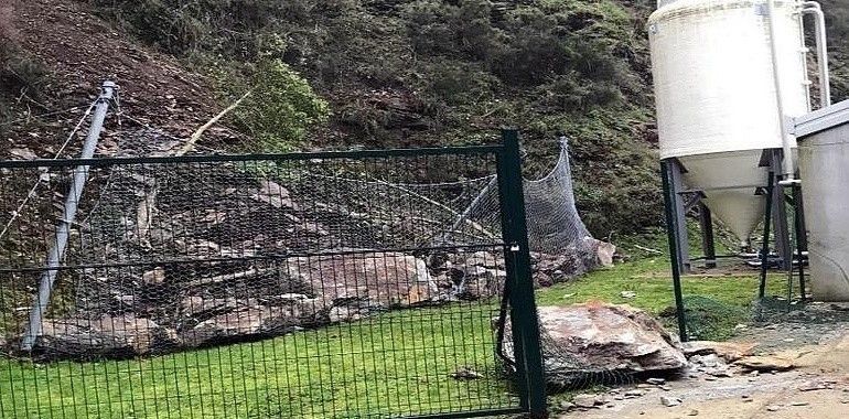 Desprendimiento obliga al cierre temporal de la depuradora de Cudillero 