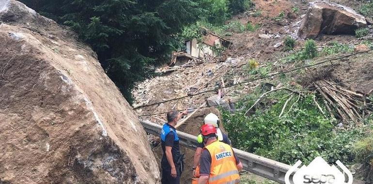 Un gran desprendimiento de rocas amenaza La Cortina, en Lena