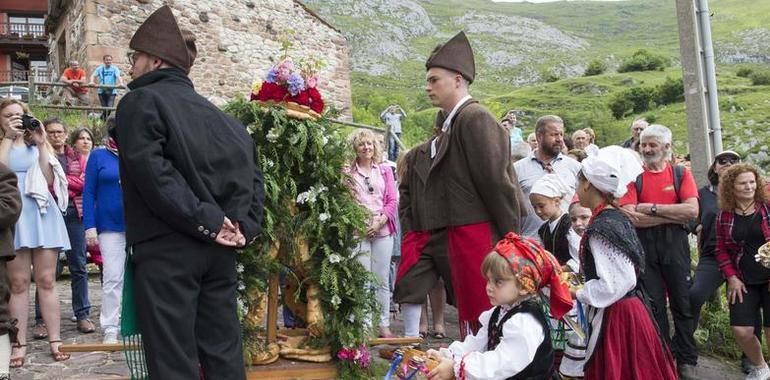 Tradicional Fiesta del Ramu en Tresviso