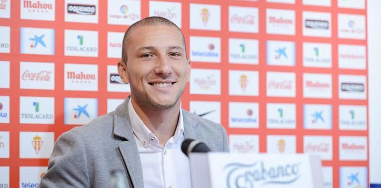André Sousa nuevo jugador rojiblanco por la afición