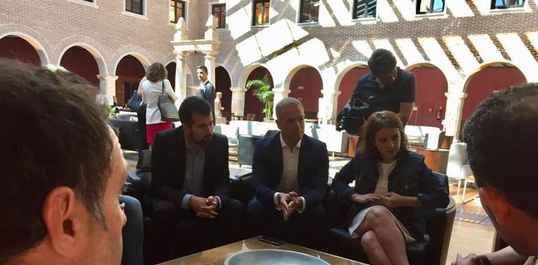 El Comité de Asturleonesa se reúne con Luis Tudanca y Adriana Lastra