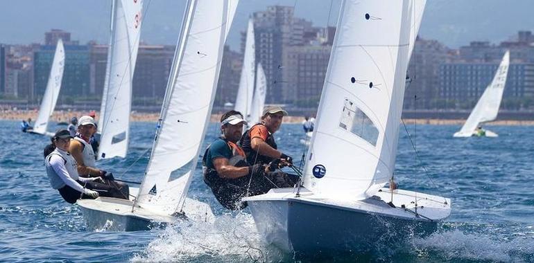 Gustavo y Rafael del Castillo, líderes  de la Copa de España de Snipe