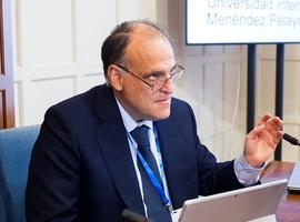 Tebas: “Los árbitros se preparan extraordinariamente bien para el VAR” 