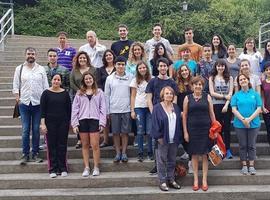  24 descendientes de asturianos emigrados en la 6 Escuela de Asturianía 