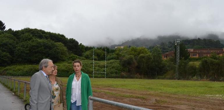 El campo de rugby de Oviedo pasa el ecuador