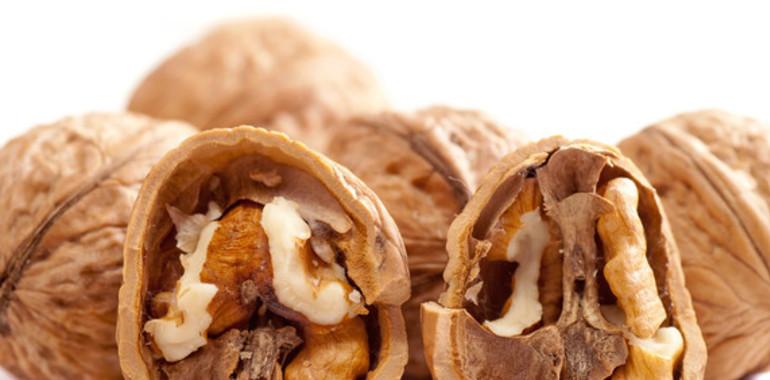 Confirmado: comer nueces reduce los niveles de colesterol y triglicéridos