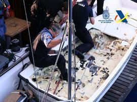 Interceptado en alta mar un catamarán con 300 kilos de cocaína