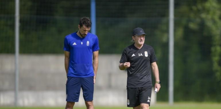 El Real Oviedo, como una piña ante un rival difícil