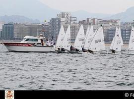 Un centenar de regatistas en el Villa Gijón de Vela Ligera